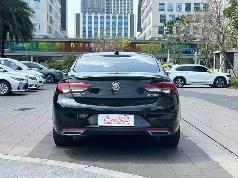 佛山23年别克君威9