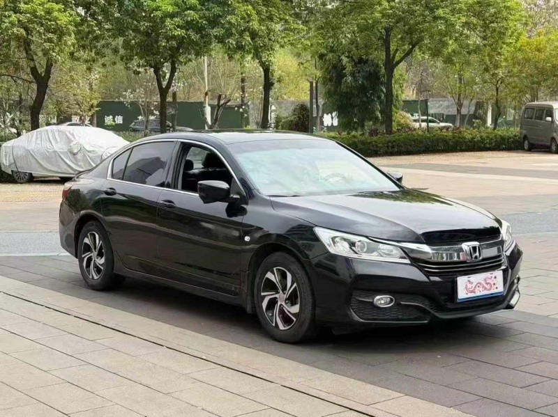佛山16年本田雅阁3