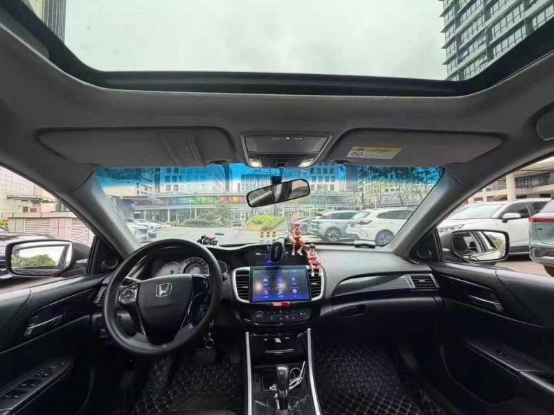 佛山16年本田雅阁6