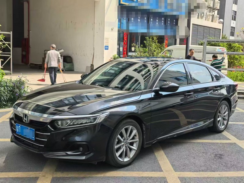 深圳22年本田雅阁6