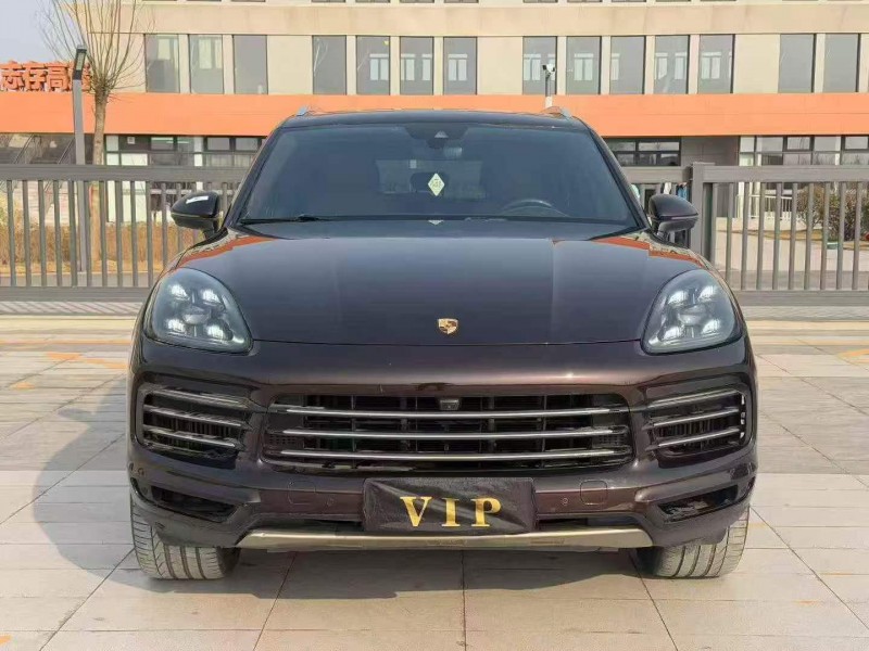 邢台21年保时捷卡宴1