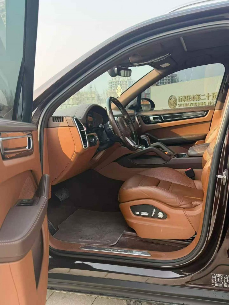 邢台21年保时捷卡宴4