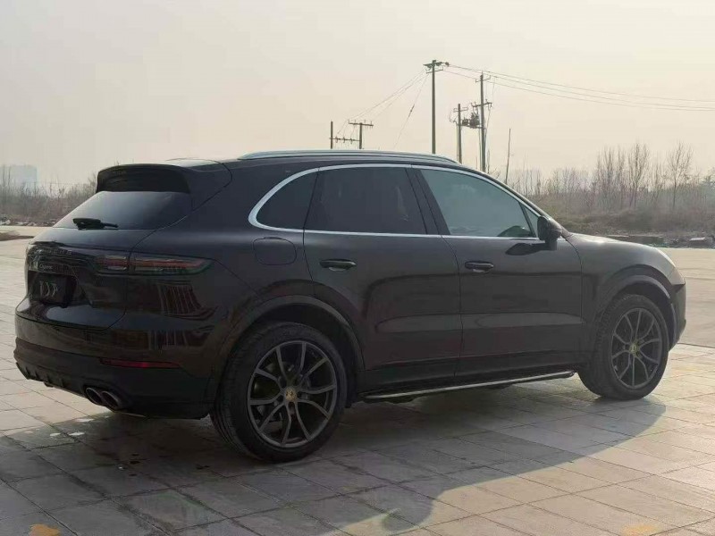 邢台21年保时捷卡宴8