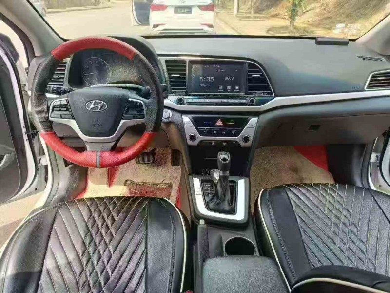 六盘水18年现代领动7