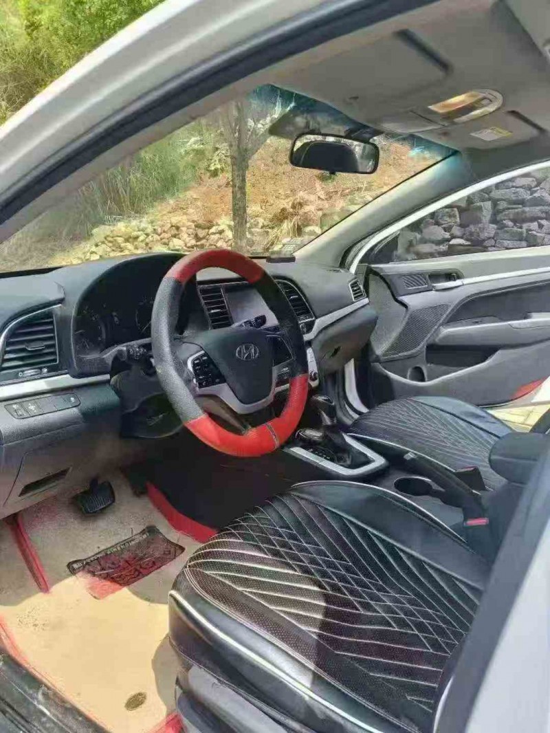 六盘水18年现代领动8