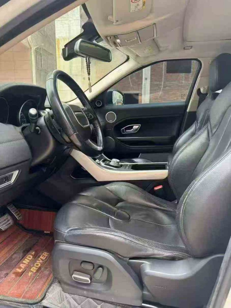 桂林16年路虎极光5