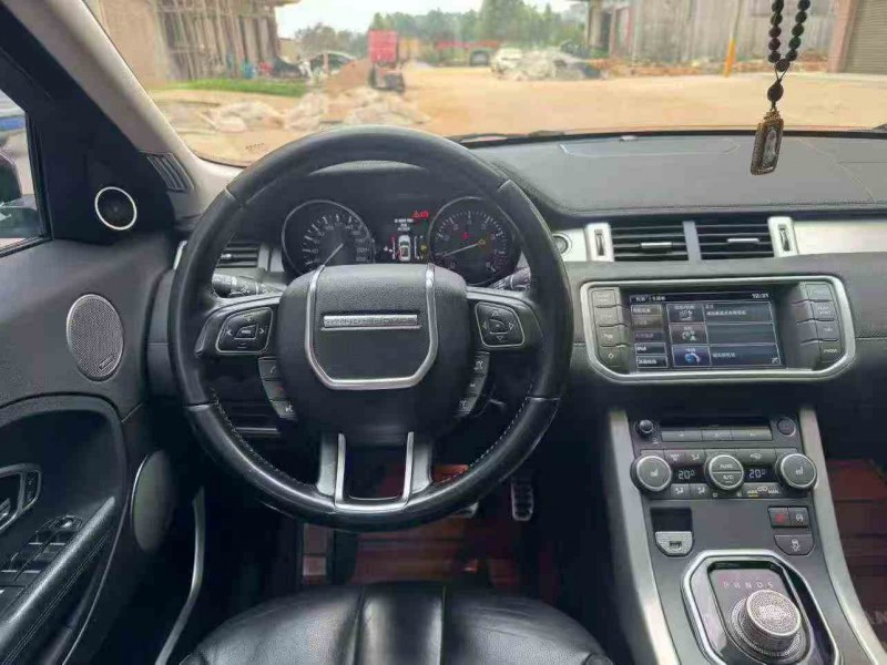 桂林16年路虎极光6