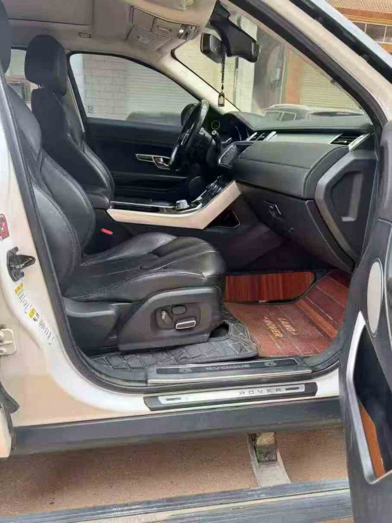 桂林16年路虎极光7