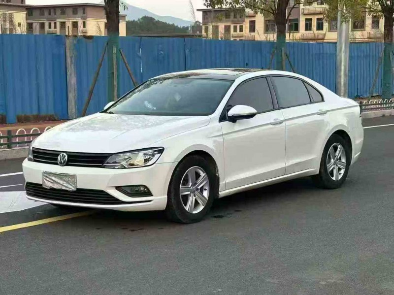 厦门18年大众凌渡3