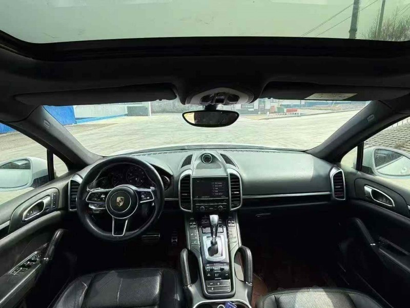 威海16年保时捷卡宴5