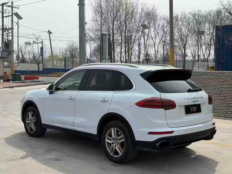 威海16年保时捷卡宴7