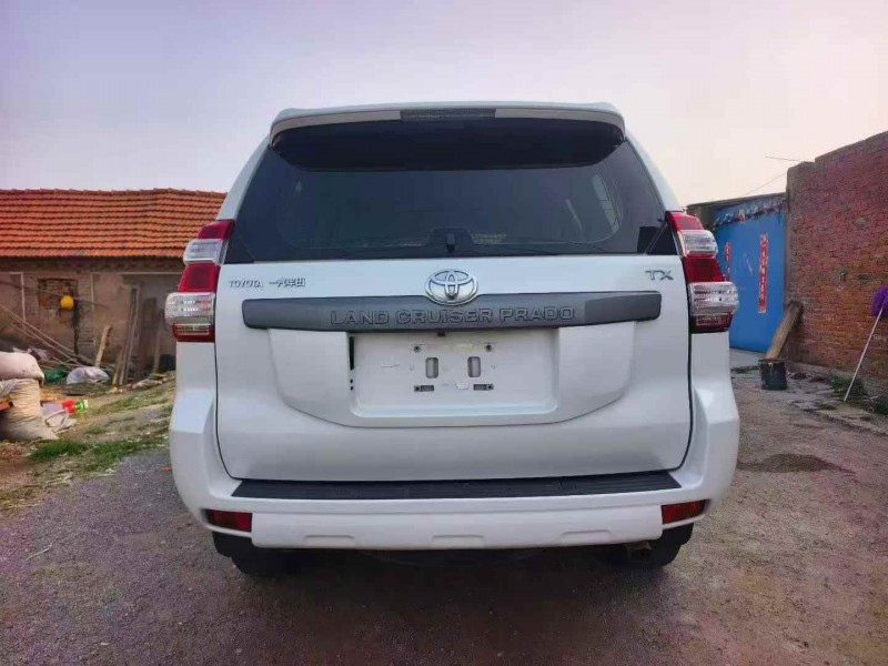 潍坊17年丰田普拉多9