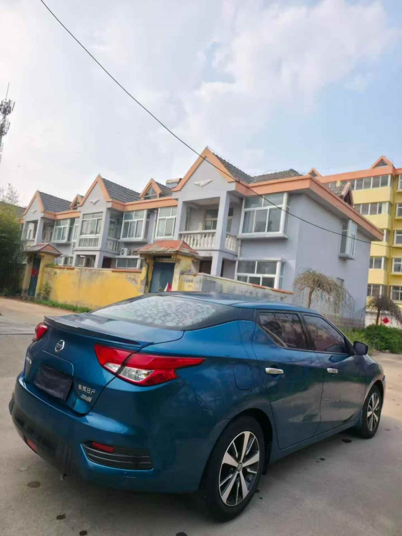 潍坊16年日产蓝鸟8