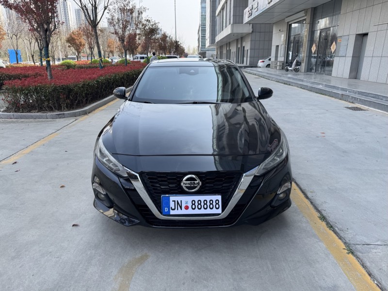 济宁21年日产天籁1