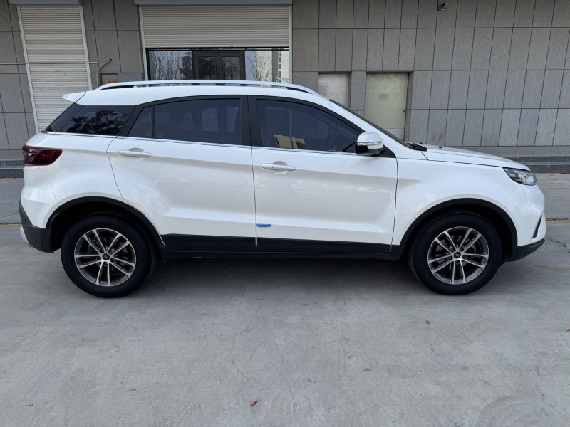 济宁20年福特领界8