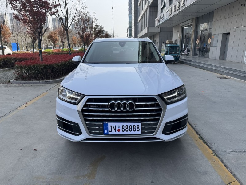 济宁17年奥迪Q71