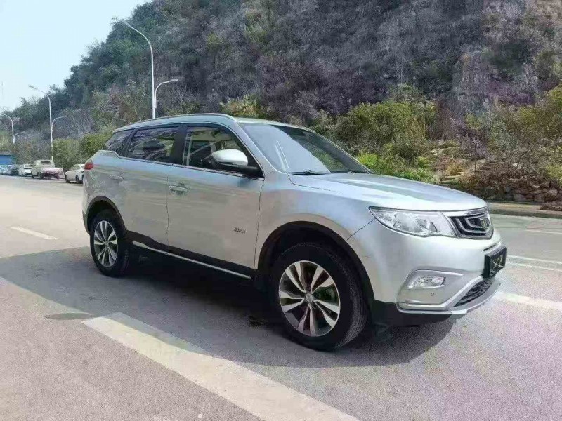 毕节17年吉利博越2