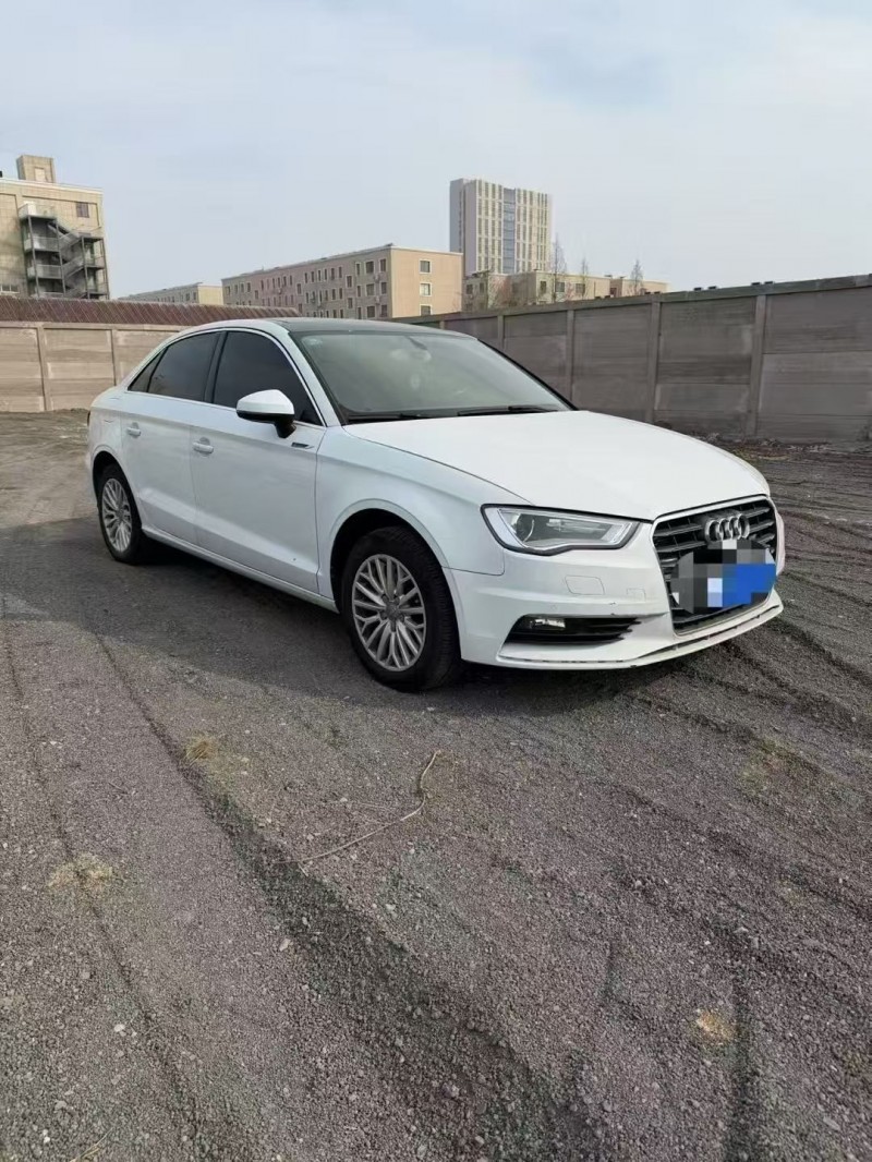 青岛15年奥迪A33