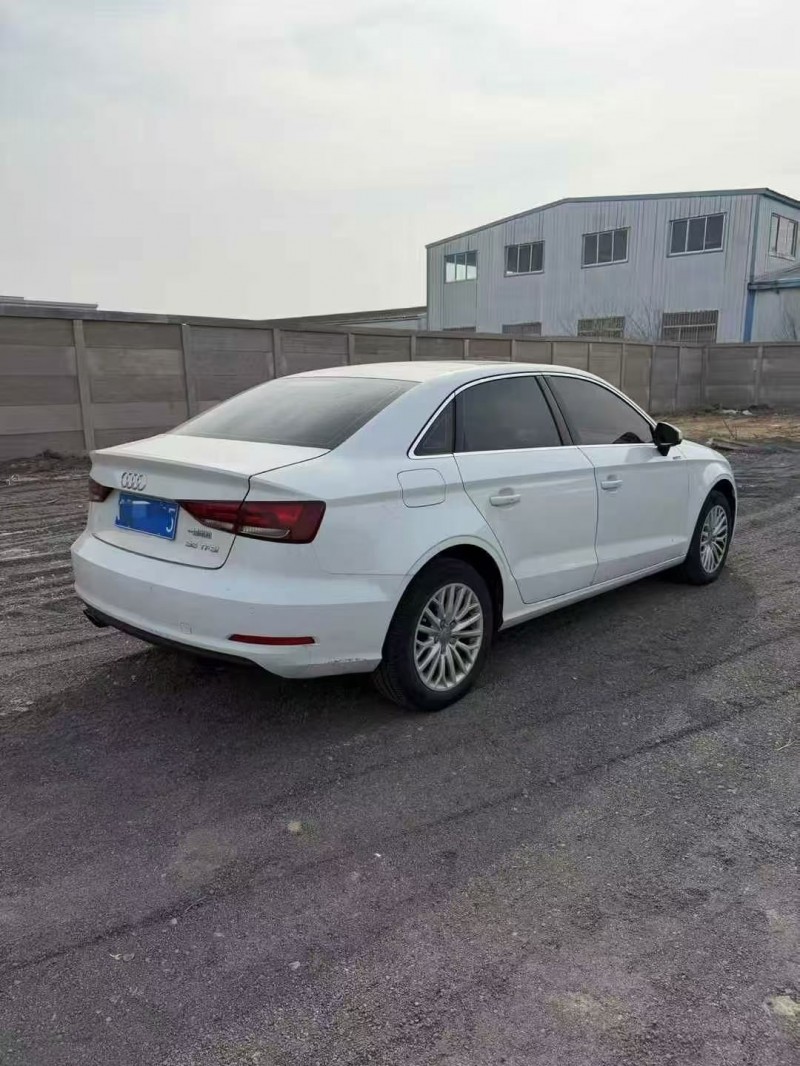 青岛15年奥迪A38