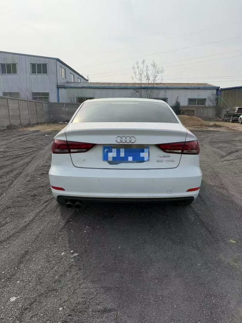 青岛15年奥迪A39