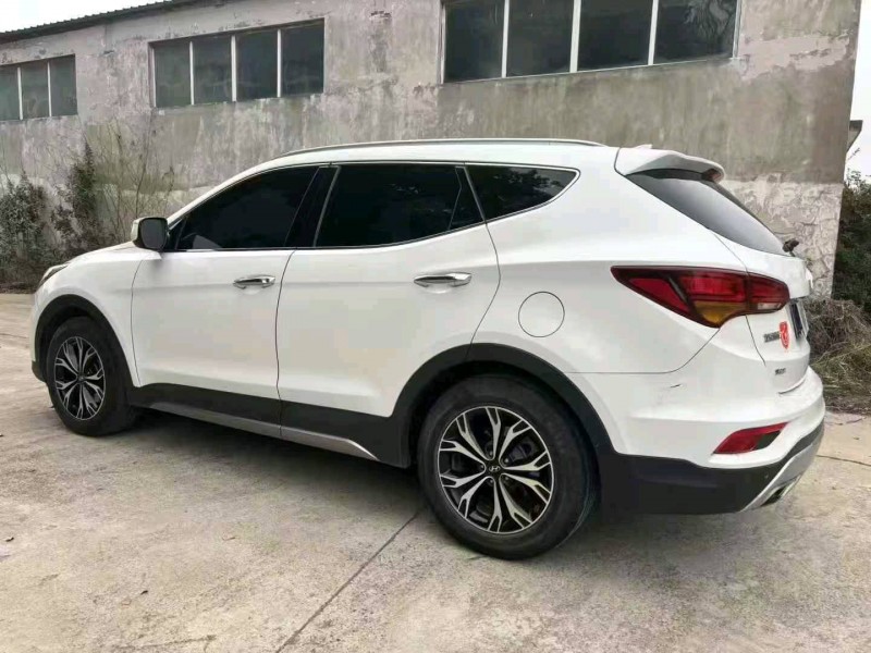 襄阳18年现代新胜达5