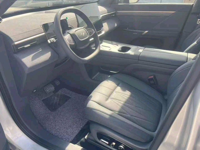 襄阳25年东风奕派8