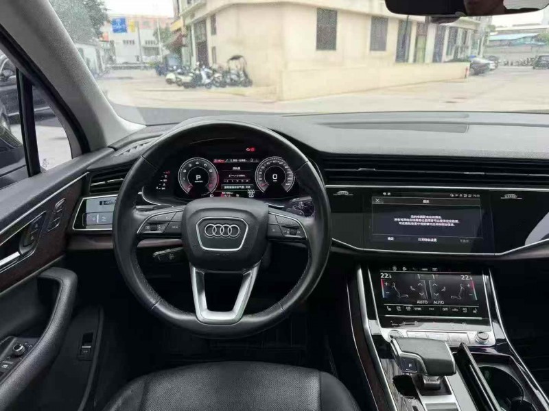 深圳21年奥迪Q74