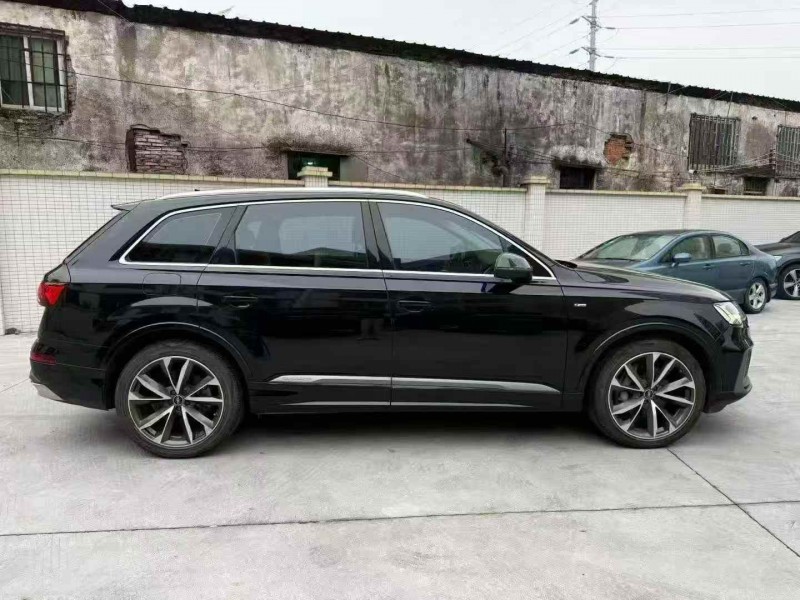 深圳21年奥迪Q77