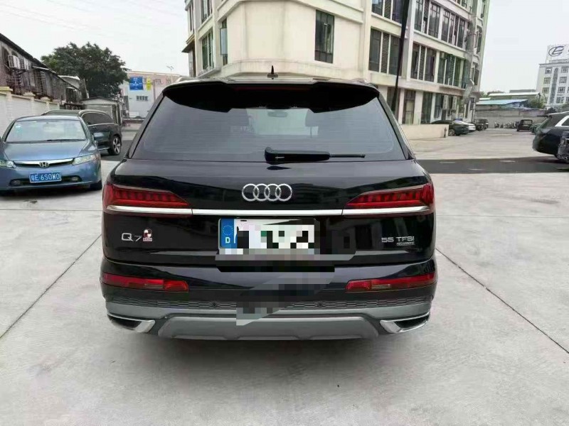 深圳21年奥迪Q78