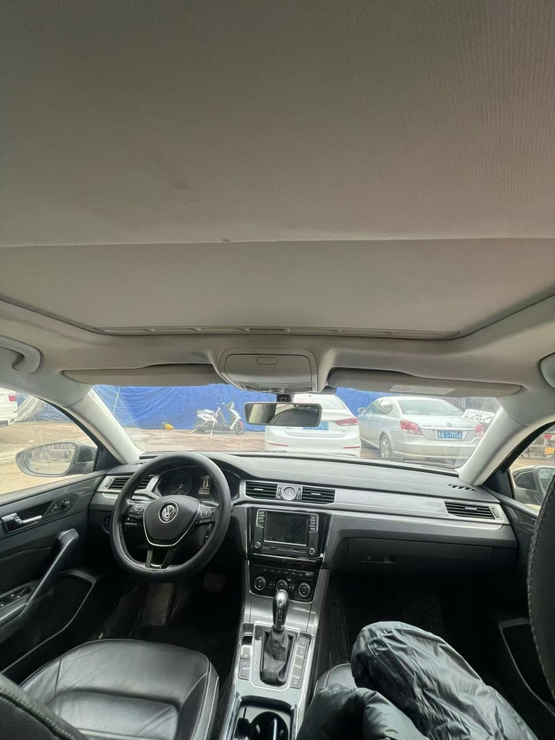 贵阳17年大众帕萨特5