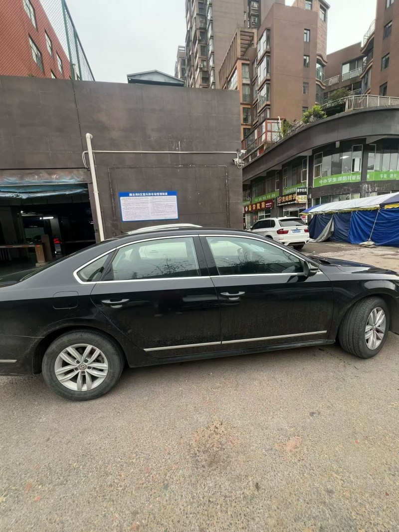 贵阳17年大众帕萨特8