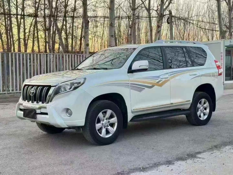 张家口17年丰田普拉多3