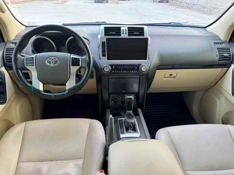 张家口17年丰田普拉多5