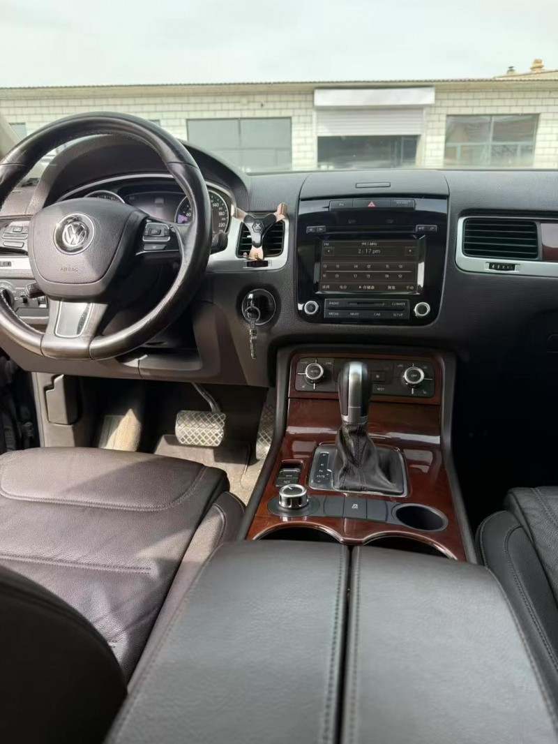 呼和浩特16年大众途锐4