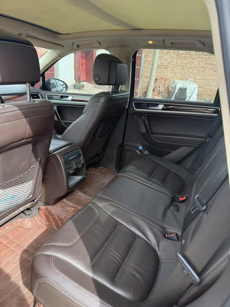 呼和浩特16年大众途锐5