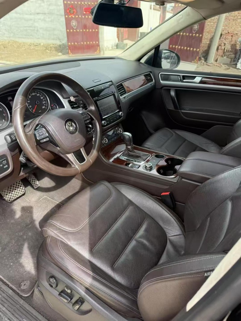 呼和浩特16年大众途锐6