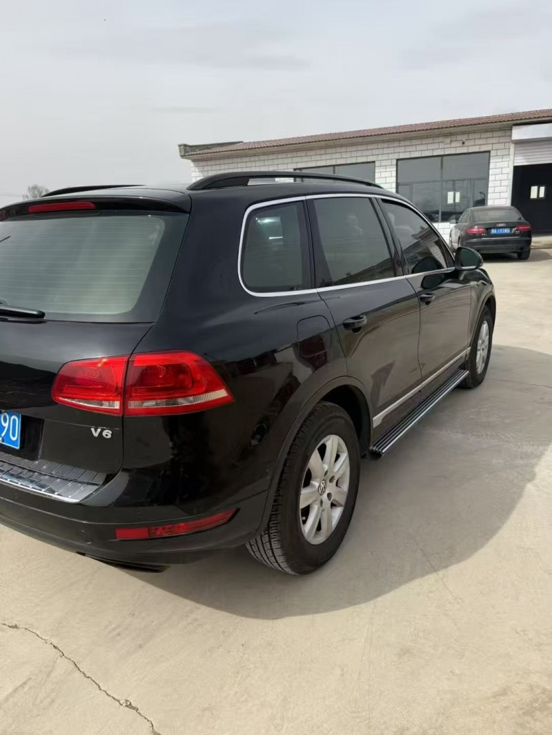 呼和浩特16年大众途锐8