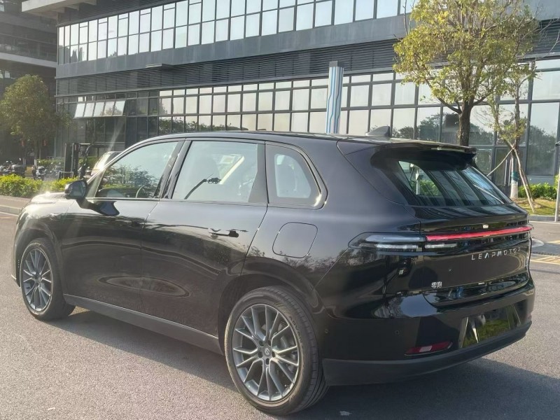 东莞26年零跑汽车C107