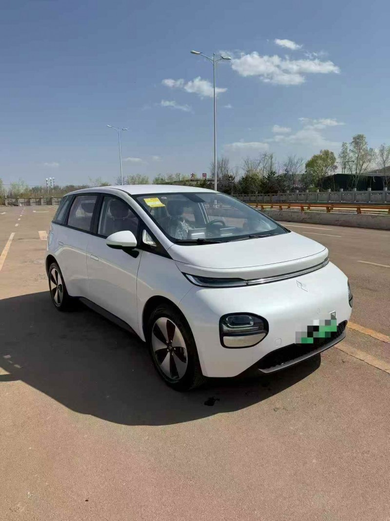 金昌24年宝骏云朵2