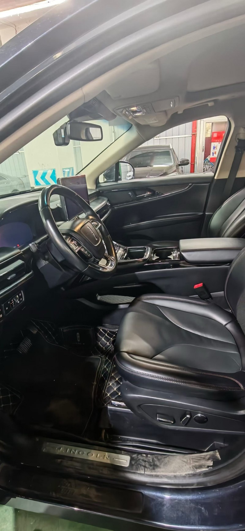 贵阳21年林肯航海家8