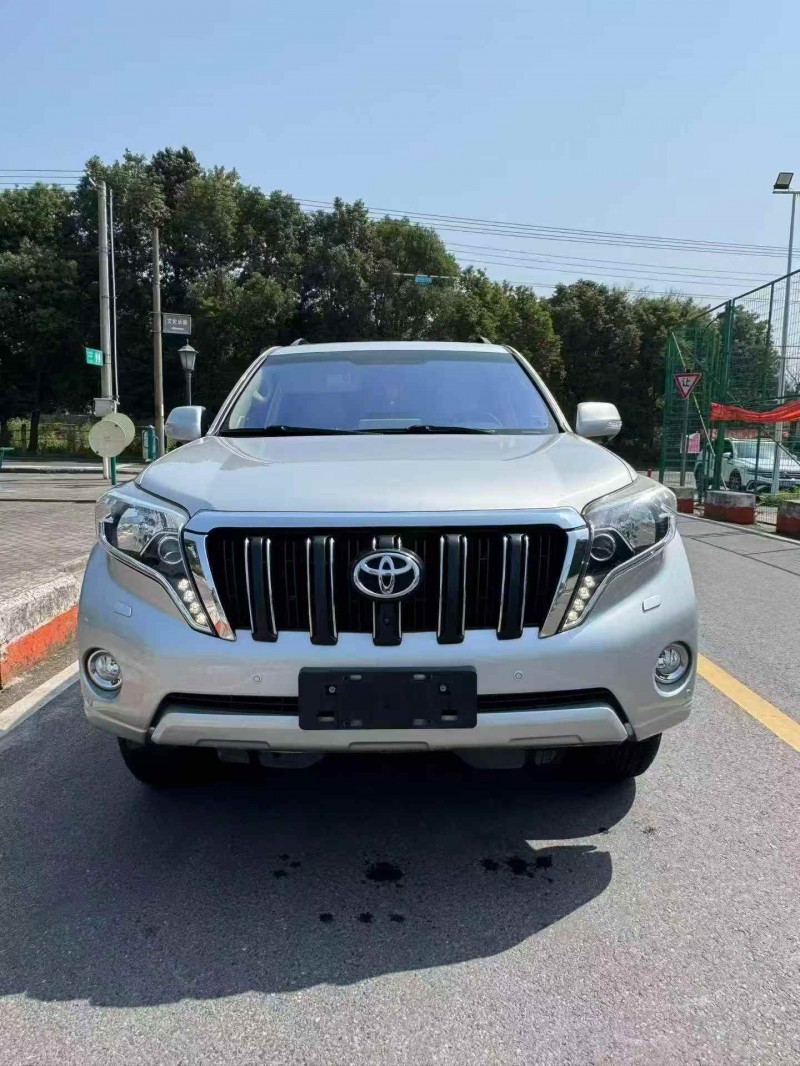 金华16年丰田普拉多1