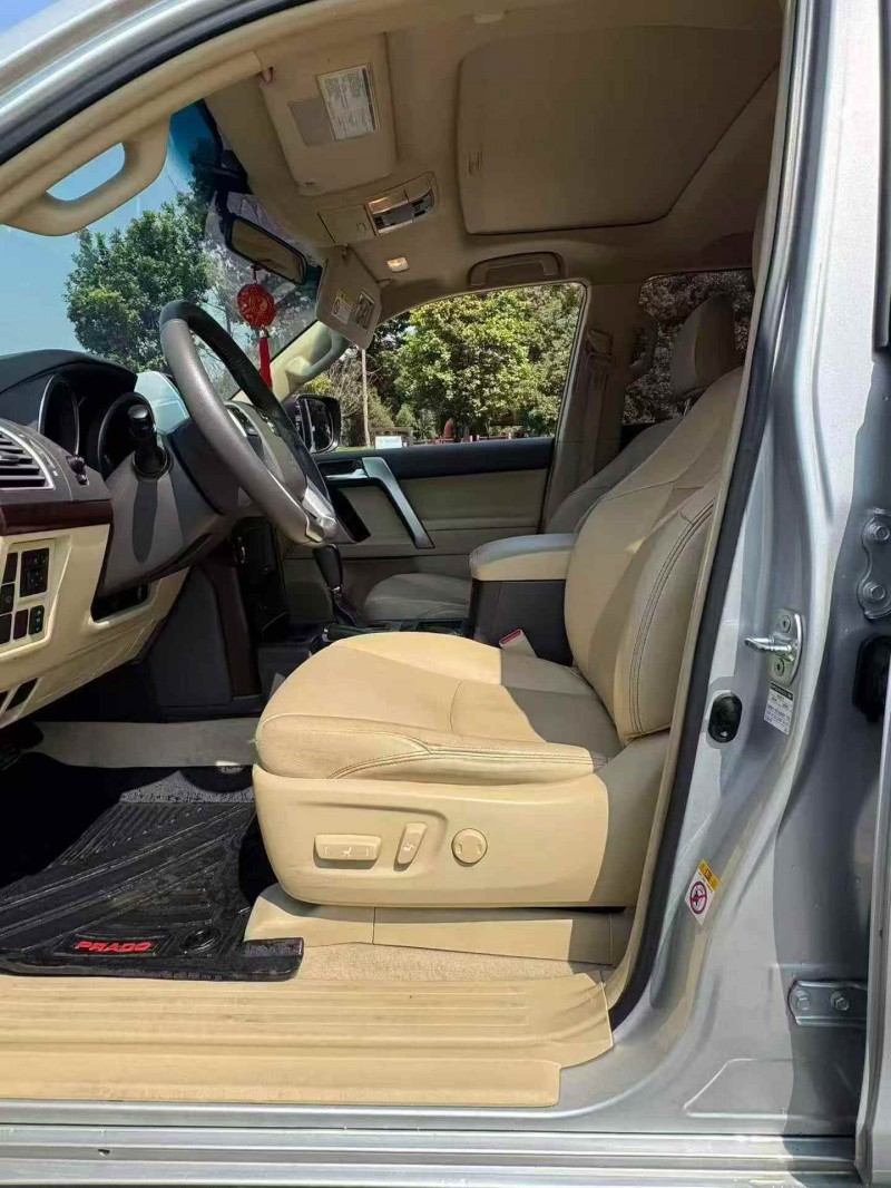 金华16年丰田普拉多2