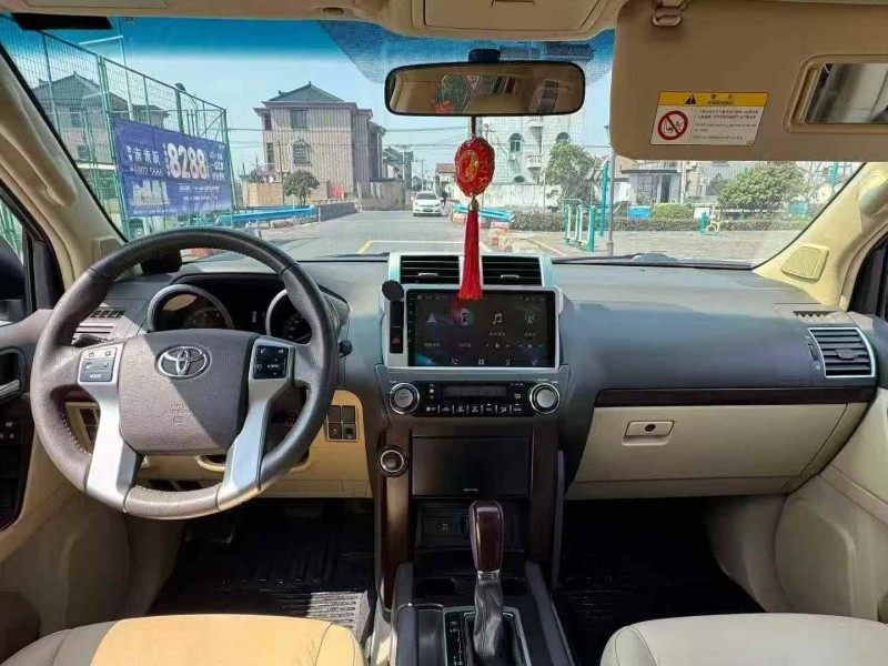 金华16年丰田普拉多4