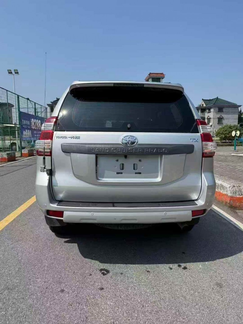 金华16年丰田普拉多6