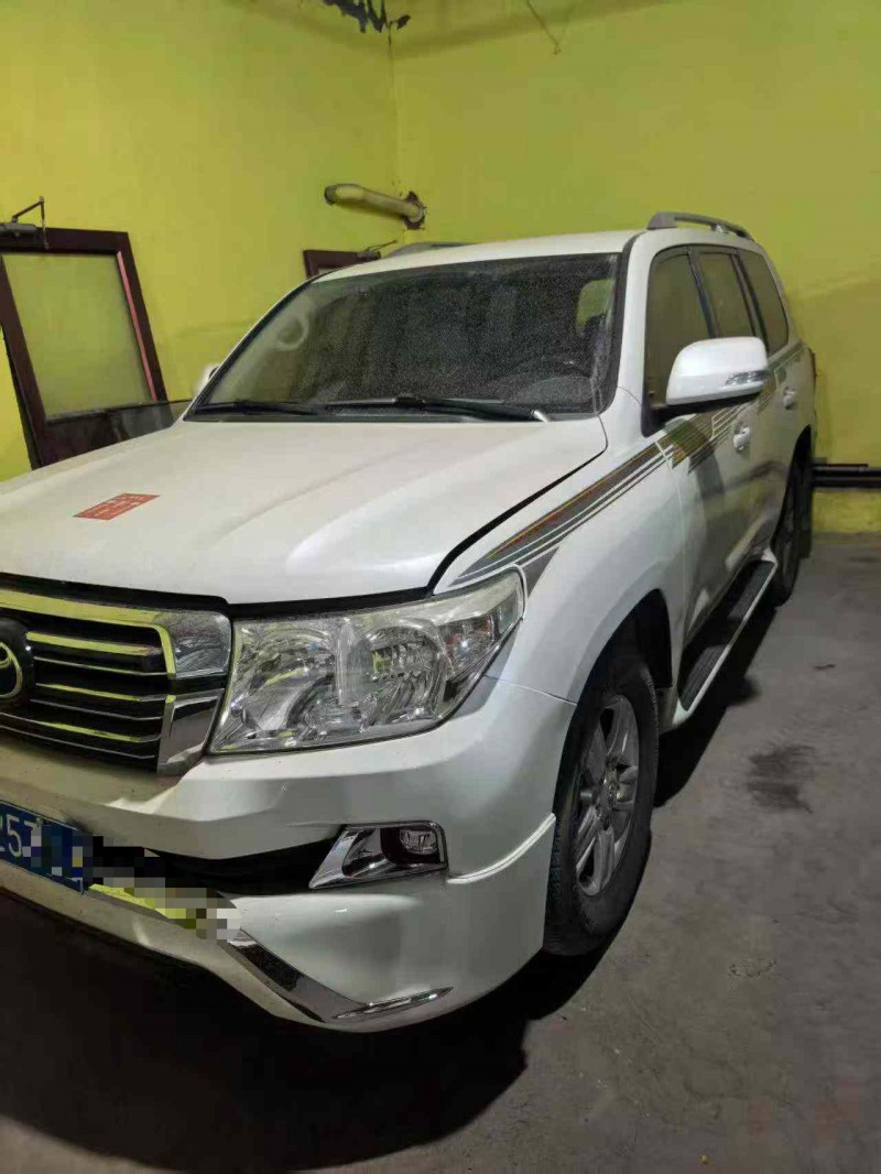 巴彦淖尔16年丰田兰德酷路泽3