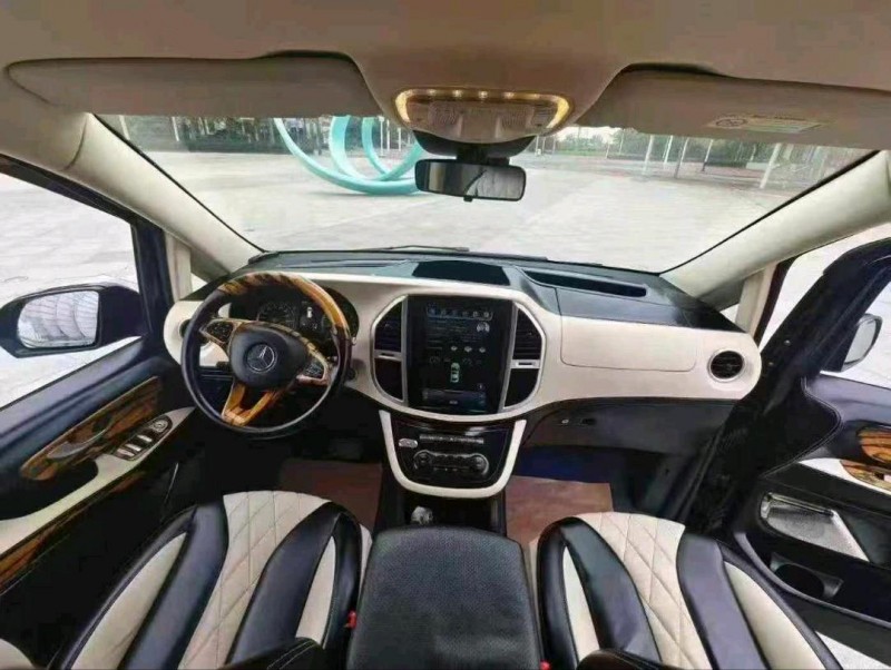 襄阳19年奔驰威霆8