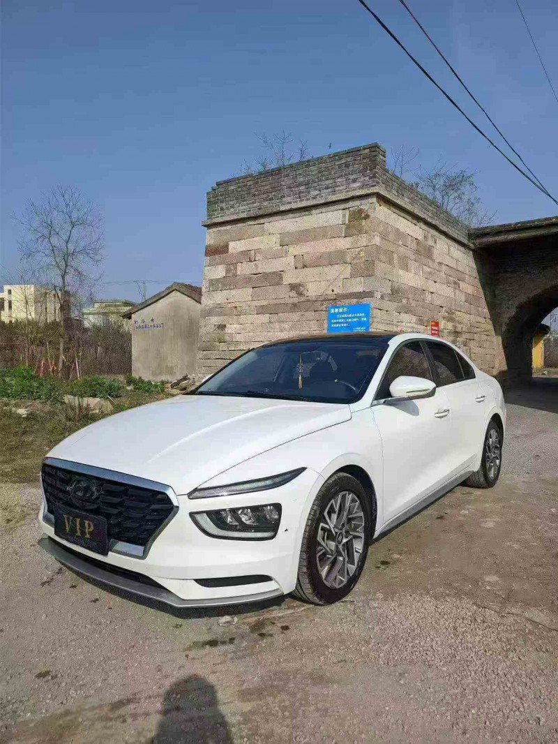 嘉兴21年现代名图3