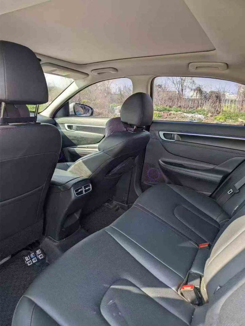 嘉兴21年现代名图4