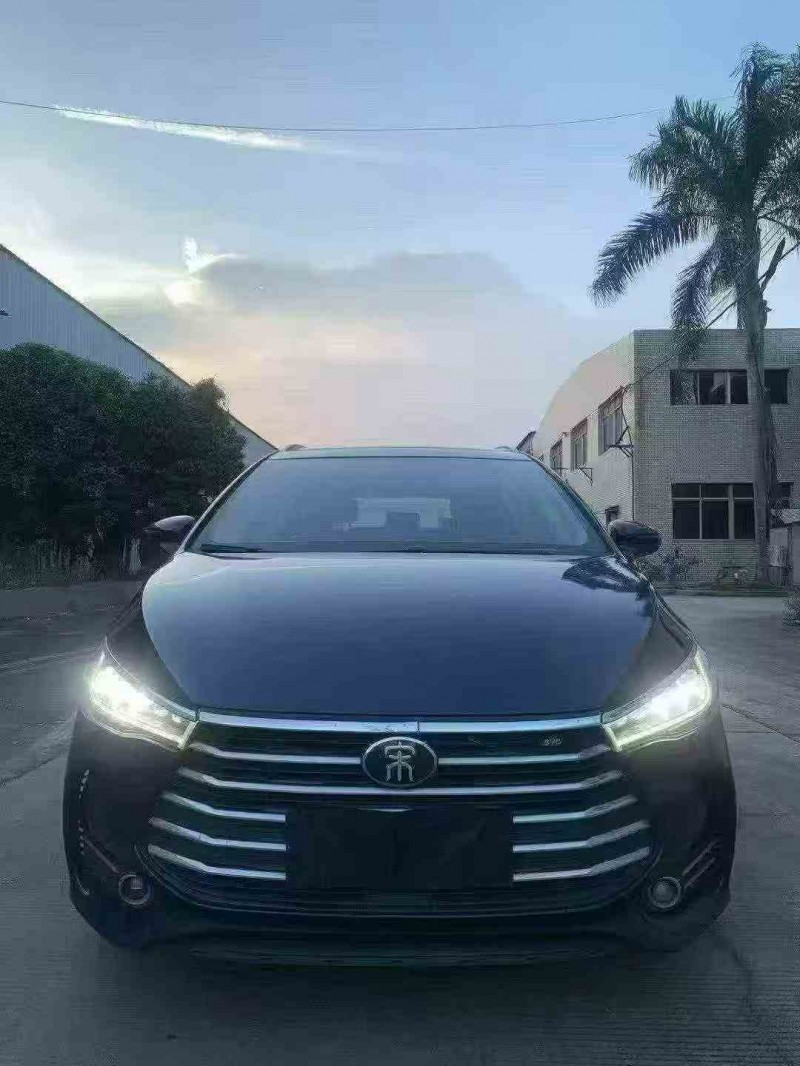 厦门19年比亚迪宋MAX1