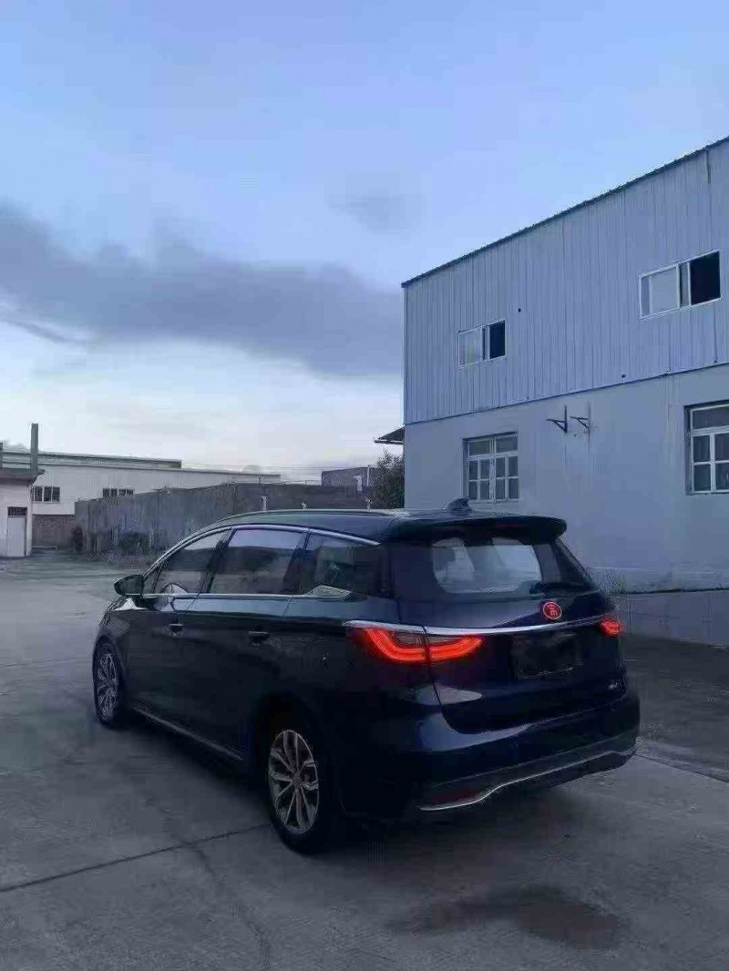 厦门19年比亚迪宋MAX8